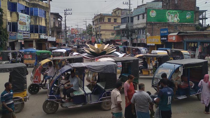 খাগড়াছড়িতে স্বাভাবিক হয়ে উঠছে জনজীবন