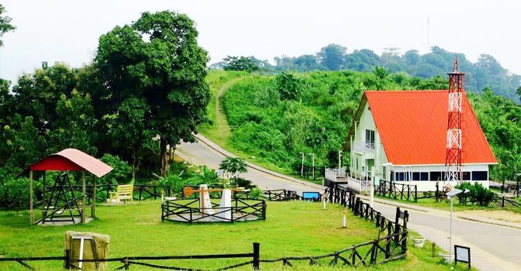 সাজেকে আটকা পড়েছে ৮ শতাধিক পর্যটক