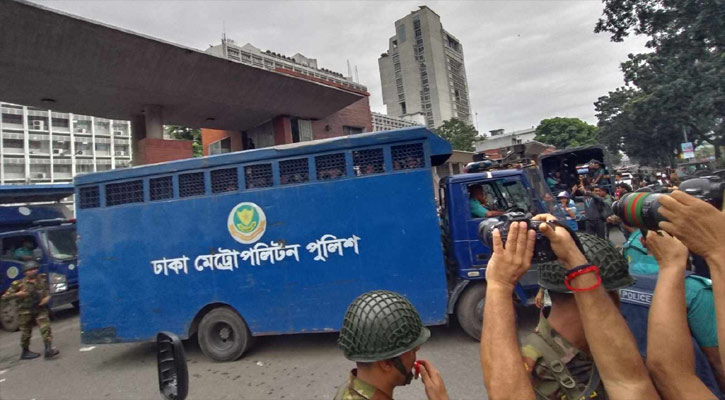 সচিবালয়ে ঢুকে পড়া ৫৩ শিক্ষার্থী আটক