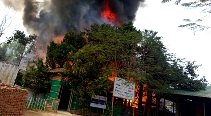 রোহিঙ্গা ক্যাম্পে আগুনে পুড়ল ছয়শ’ ঘর, শিশুর মৃত্যু