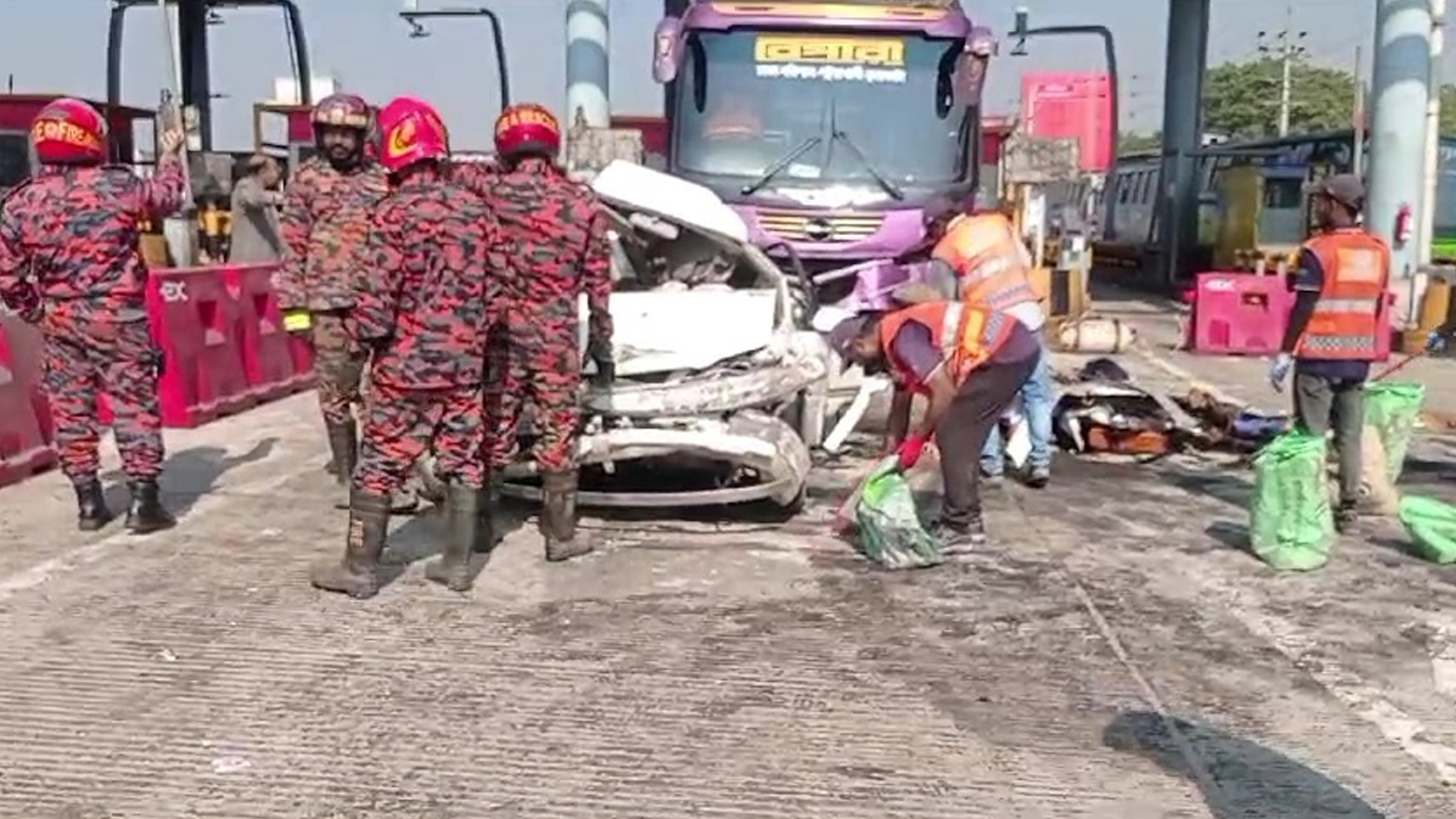 ঢাকা-মাওয়া এক্সপ্রেসওয়েতে নিহত সবাই একই পরিবারের