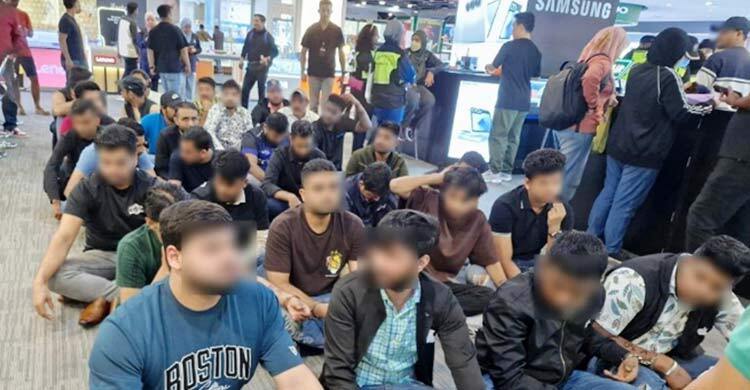 মালয়েশিয়ায় ১১ মাসে ৭ হাজারের বেশি বাংলাদেশি গ্রেফতার