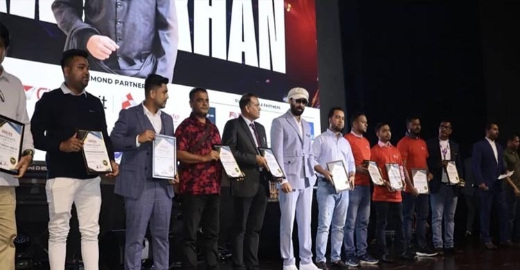 মালয়েশিয়ায় জমকালো আয়োজনে শেষ হলো রিয়েল হিরোস অ্যাওয়ার্ড