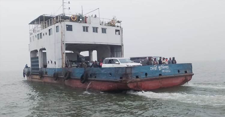 ৩ ঘণ্টা পর আরিচা-কাজিরহাট রুটে ফেরি চলাচল স্বাভাবিক