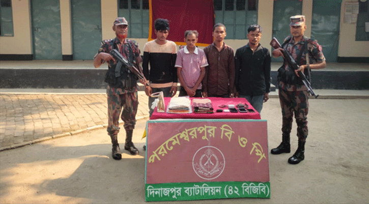 দিনাজপুরে অনুপ্রবেশের সময় ৪ বাংলাদেশি আটক