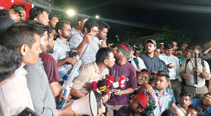 সকালে সমাবেশ, জুম্মার পর গণ-অনশনের ঘোষণা জবি শিক্ষার্থীদের