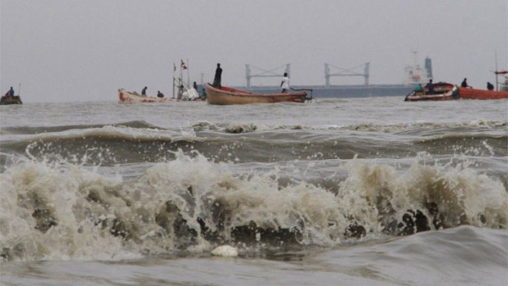 বঙ্গোপসাগরে লঘুচাপ পায়রায় ৩ নম্বর সতর্ক সংকেত, হচ্ছে বৃষ্টিও