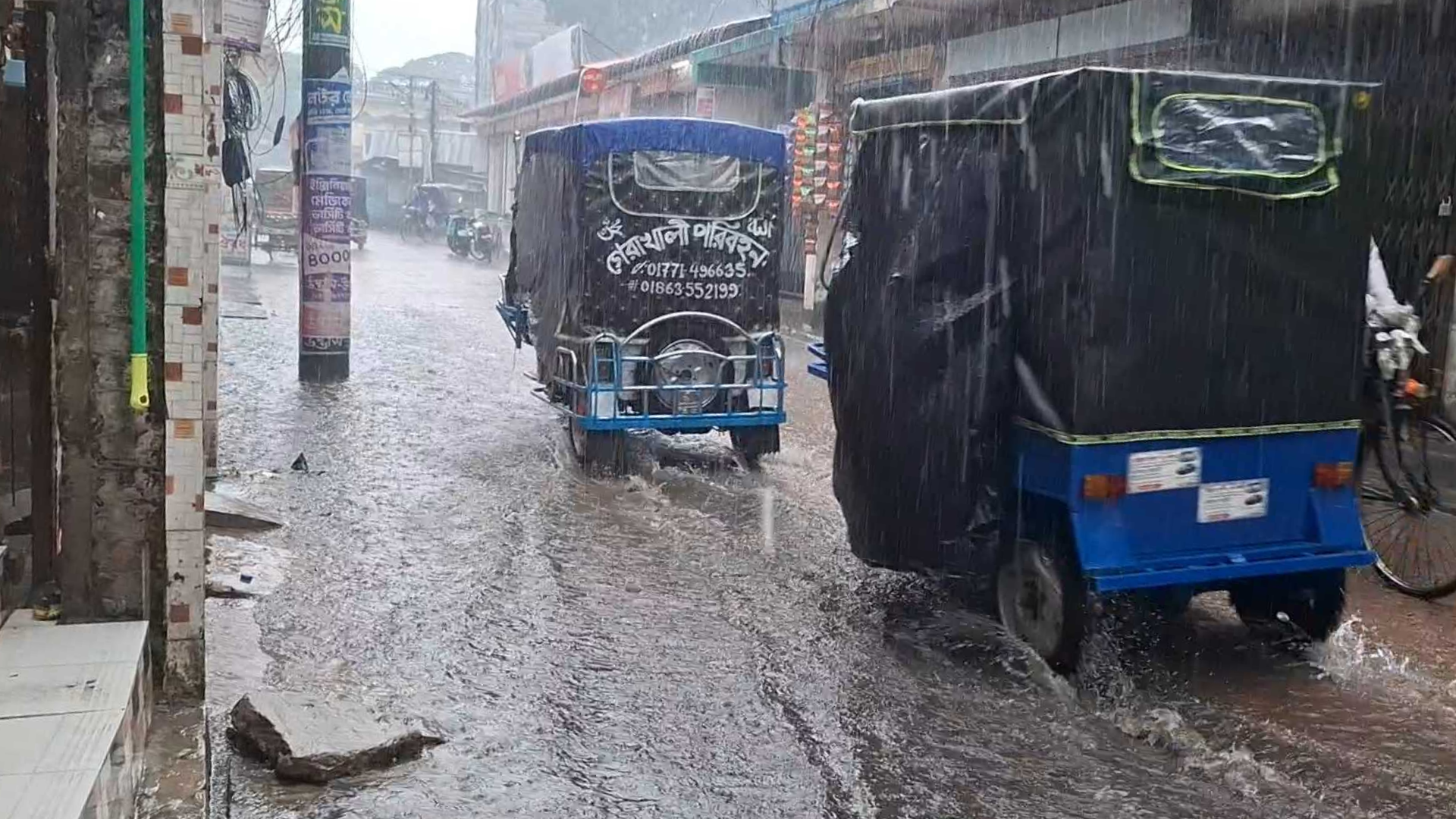 উপকূলজুড়ে টানা বৃষ্টি, পটুয়াখালী শহরে জলাবদ্ধতা
