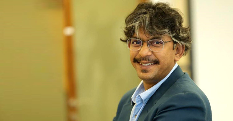 মাঝেমধ্যে কেন অন্তরালে চলে যান, জানালেন চঞ্চল