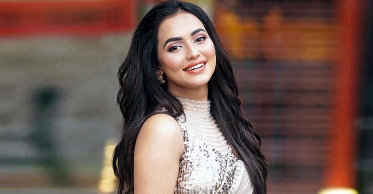 জীবনের সবচেয়ে মুমূর্ষু সময় পার করেছি: নুসরাত ফারিয়া