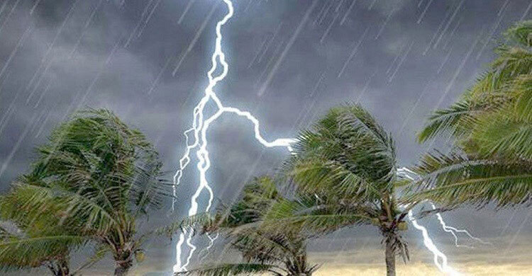 রাত ১টার মধ্যে ঢাকাসহ ১৫ অঞ্চলে বজ্রসহ বৃষ্টির আভাস