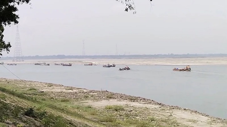 পদ্মার বালুমহাল দখল নিয়ে বিএনপির দুগ্রুপে সংঘর্ষ, গুলিবিদ্ধ ৭