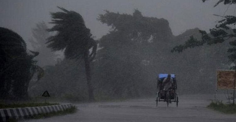রাত ১টার মধ্যে ১৮ অঞ্চলে ঝড়-বৃষ্টির আভাস