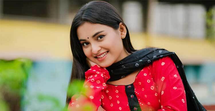 ছোট পর্দার জনপ্রিয় অভিনেত্রী তটিনী আহত
