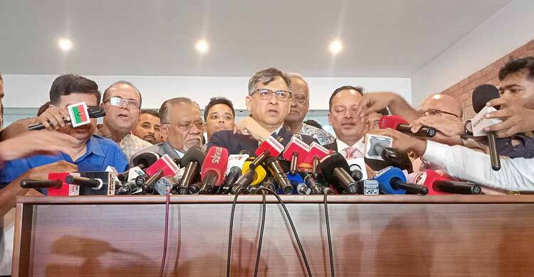 নির্বাচন ডিসেম্বরের পরে যাওয়ার একটিও কারণ নেই বৈঠক শেষে সালাহউদ্দিন