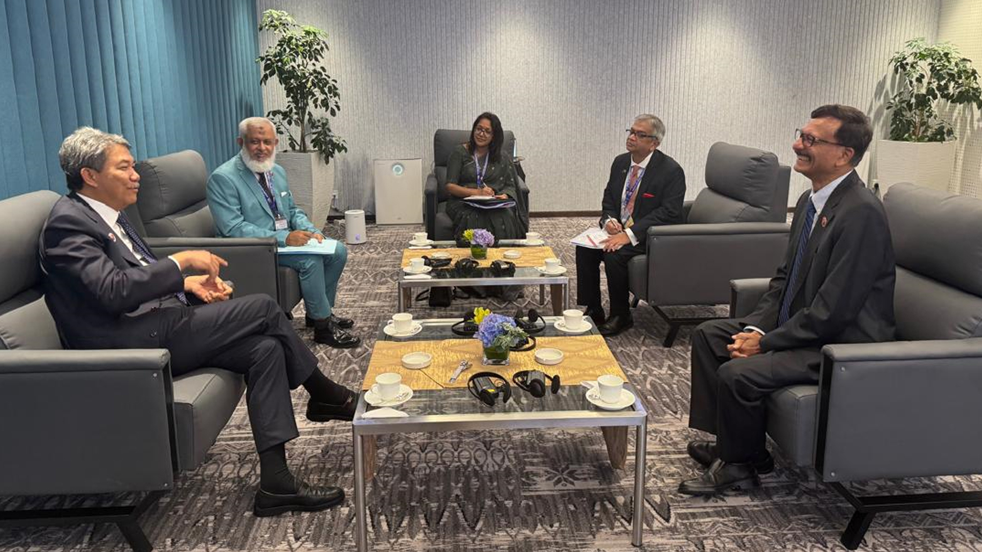 মালয়েশিয়ায় আটক বাংলাদেশিদের তদন্তে কুয়ালালামপুরের সঙ্গে ঘনিষ্ঠভাবে কাজ করবে ঢাকা