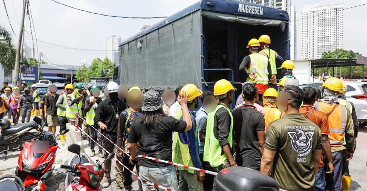 মালয়েশিয়ায় ছয় মাসে ২৬২৩৬ অভিবাসী আটক