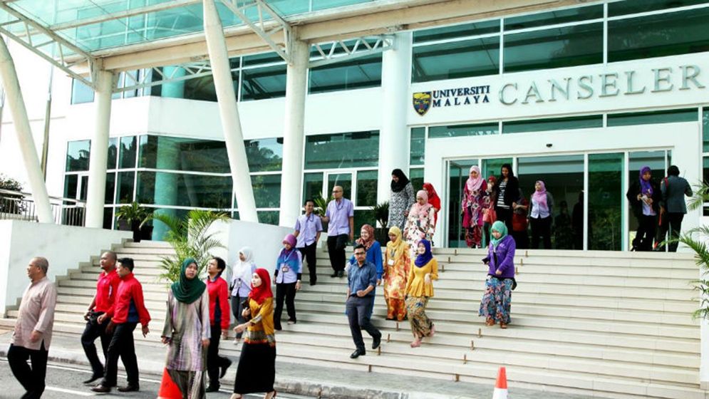 ৩২ দেশের শিক্ষার্থীদের কাজের সুযোগ দিচ্ছে মালয়েশিয়া, নেই বাংলাদেশ