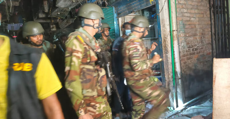 জেনেভা ক্যাম্পে অভিযানে সেনাবাহিনী