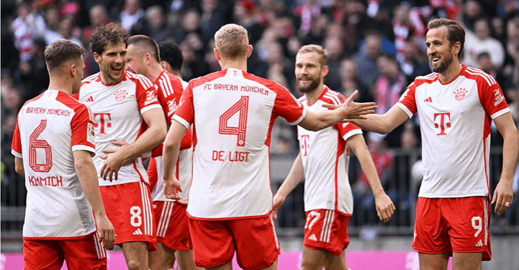 সুপারকাপের শিরোপা ঘরে তুলতে রাতে মাঠে নামছে বায়ার্ন