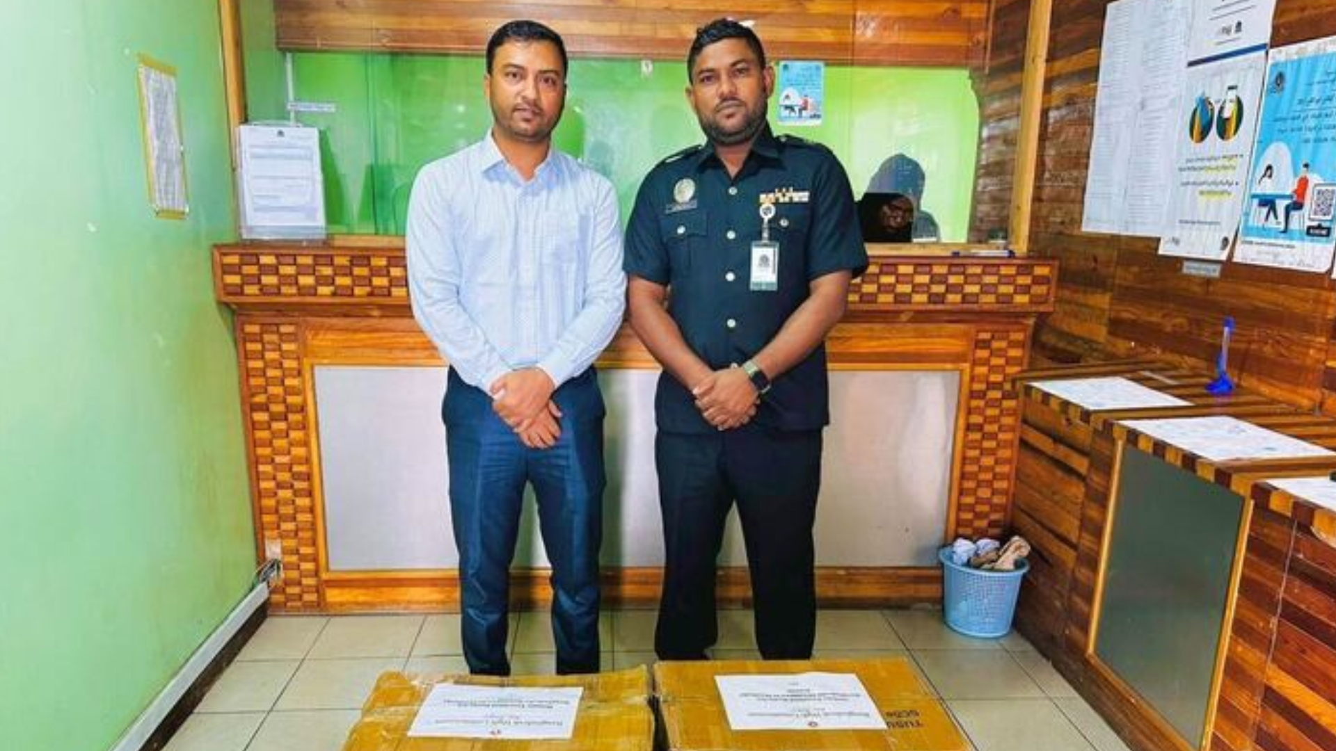 মালদ্বীপের কারাগারে থাকা বাংলাদেশিদের খোঁজ নিলো হাইকমিশন, পোশাক হস্তান্তর