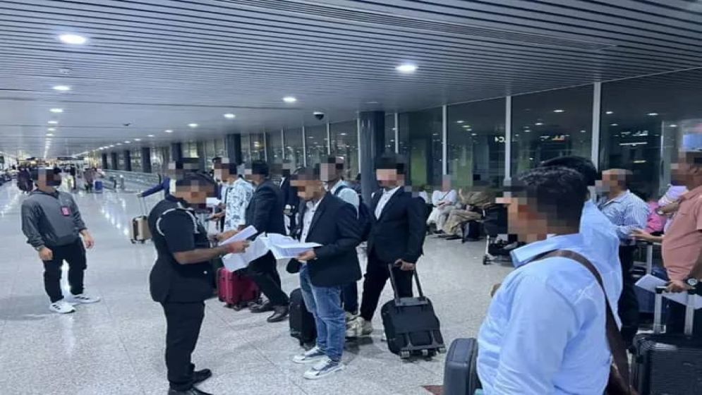 ফের ২৬ বাংলাদেশিকে মালয়েশিয়ায় ঢুকতে দেয়নি একেপিএস
