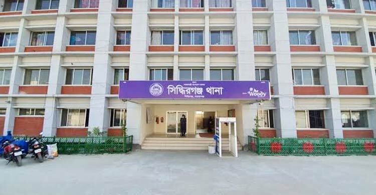 নারায়ণগঞ্জে ফ্রিজে শর্টসার্কিট থেকে আগুন, দগ্ধ ৯