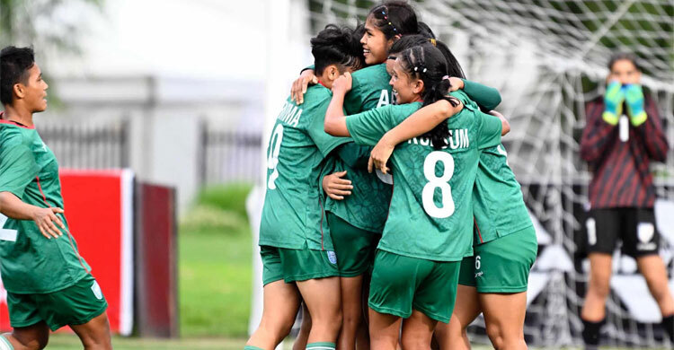 অসময়ে জ্বলে উঠলো প্রীতি-আলপিরা বাংলাদেশের কাছে হেরে ভারতের মেয়েদের কান্না