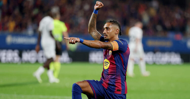 ভ্যালেন্সিয়ার জালে বার্সেলোনার ৬ গোল