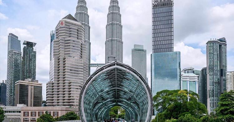 এক বছরে ৪ কোটি ৭০ লাখ পর্যটক টানতে চায় মালয়েশিয়া