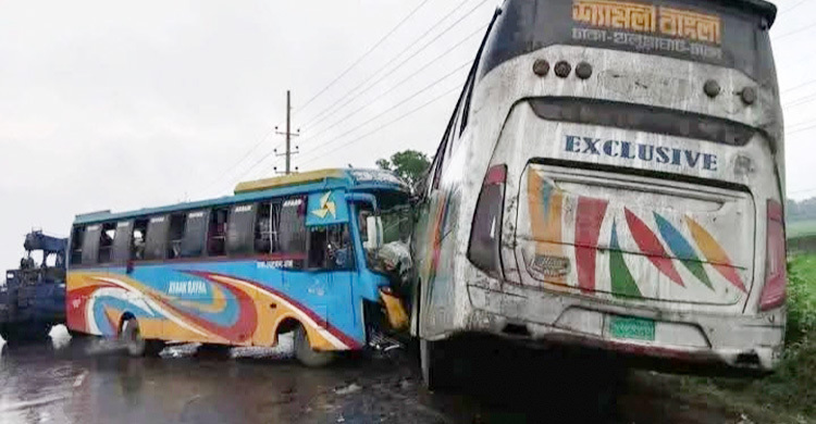 ময়মনসিংহে দুই বাসের মুখোমুখি সংঘর্ষে নিহত ২