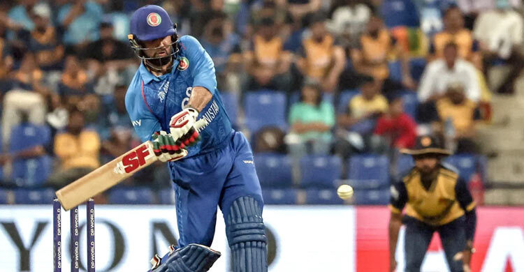 শেষ ওভারে নবির পাঁচ ছক্কায় চ্যালেঞ্জিং পুঁজি আফগানিস্তানের