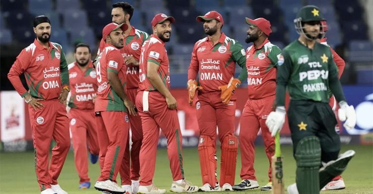 হারিসের ঝোড়ো ব্যাটিং সত্ত্বেও স্কোর বড় হলো না পাকিস্তানের