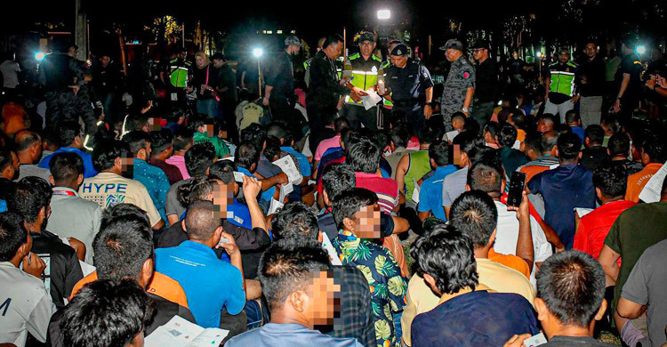 মালয়েশিয়ায় ১৫০ বাংলাদেশিসহ ৬৬২ অভিবাসী আটক