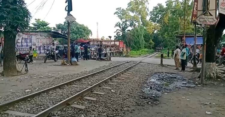 শিক্ষার্থীদের অবরোধ প্রত্যাহার, ঢাকা-ময়মনসিংহ ট্রেন চলাচল শুরু