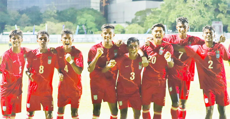 সাফ অনূর্ধ্ব-১৭ চ্যাম্পিয়নশিপ রিফাতের হ্যাটট্রিকে শ্রীলংকাকে উড়িয়ে সেমিফাইনালে বাংলাদেশ