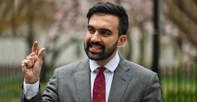 প্রচারে বাংলা-উর্দু, সাবওয়েতে ইফতার, নিউইয়র্কের অন্য রকম মুসলিম মেয়র প্রার্থী