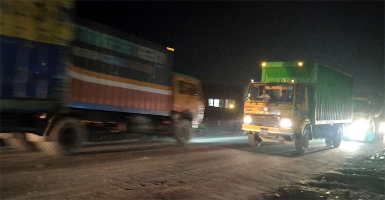 সাড়ে ৮ ঘণ্টার পর ঢাকা-সিলেট মহাসড়কে যান চলাচল স্বাভাবিক