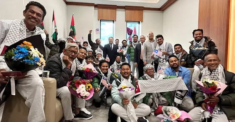 সুমুদ ফ্লোটিলার আটক ২৩ মালয়েশীয় নাগরিক দেশে ফিরছেন রাতে