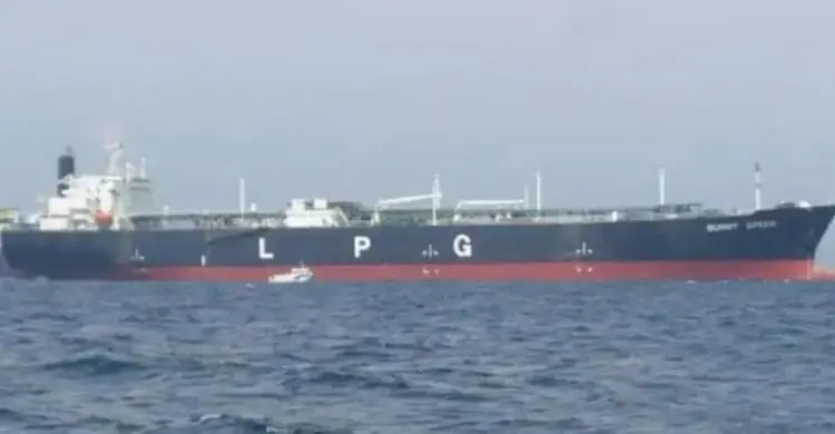 বাংলাদেশে জ্বালানি আনা জাহাজে যুক্তরাষ্ট্রের নিষেধাজ্ঞা