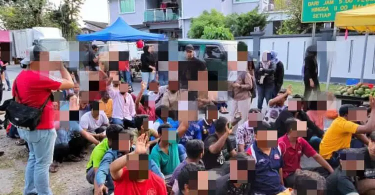 মালয়েশিয়ায় ২৪ বাংলাদেশি আটক