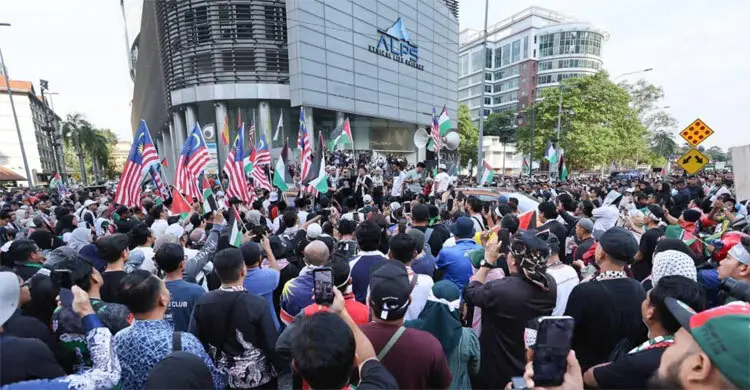 ফ্লোটিলায় থাকা ২৩ নাগরিককে নিয়ে মালয়েশিয়ার উদ্বেগ