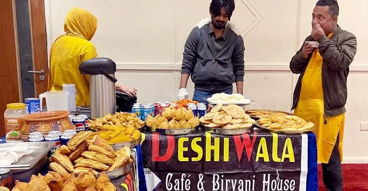 বাঙালির ‌পিঠার ঘ্রাণে মুখরিত লন্ডনের রয়্যাল রিজেন্সি