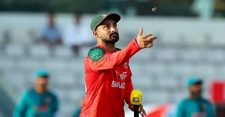 প্রথম টি-টোয়েন্টি টস হেরে ফিল্ডিংয়ে বাংলাদেশ