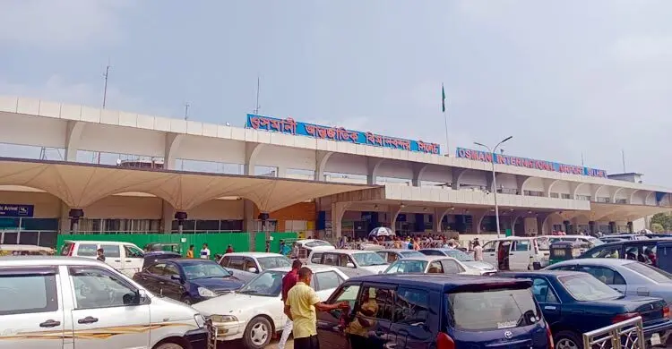 শাহজালালে আগুন, রিয়াদ থেকে আসা বিমানের সিলেটে জরুরি অবতরণ