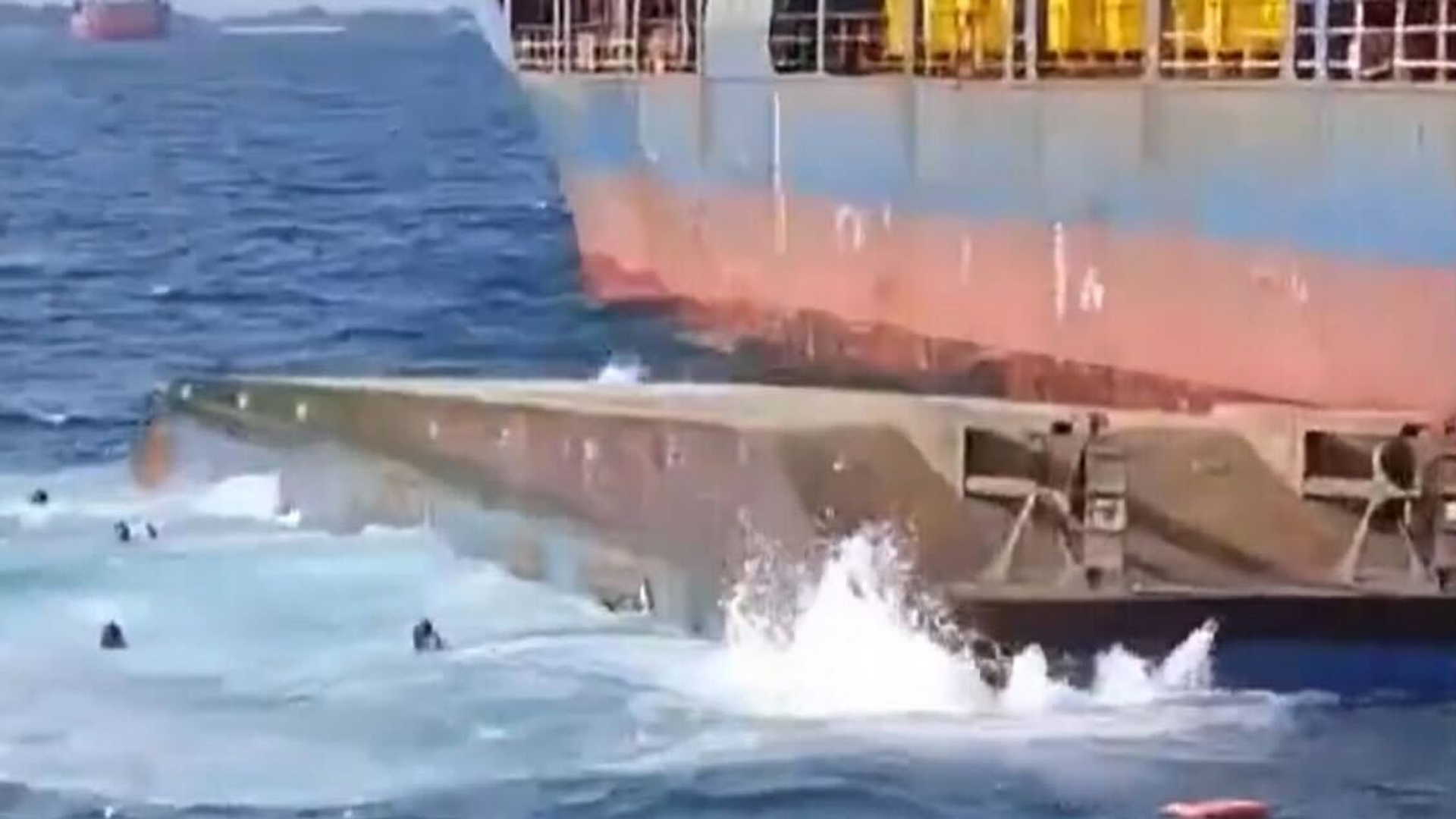 মালদ্বীপে ল্যান্ডিং ক্রাফট দুর্ঘটনায় বাংলাদেশিসহ নিহত দুই