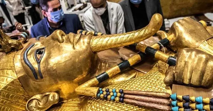 মিশরে গ্র্যান্ড ইজিপশিয়ান মিউজিয়ামের পর্দা খুললো