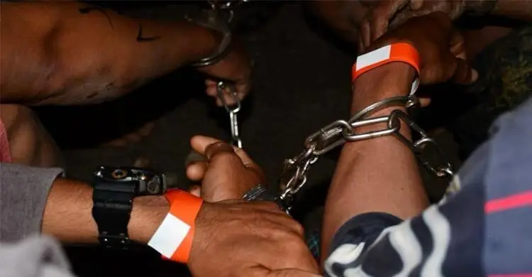 কুয়ালালামপুরে শপিং সেন্টারে অভিযান, বাংলাদেশিসহ আটক ১২৪