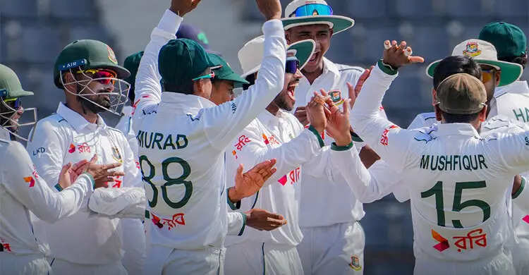 সিলেট টেস্ট শেষ সেশনে স্বস্তির হাসি বাংলাদেশের, ৮ উইকেট হারালো আইরিশরা
