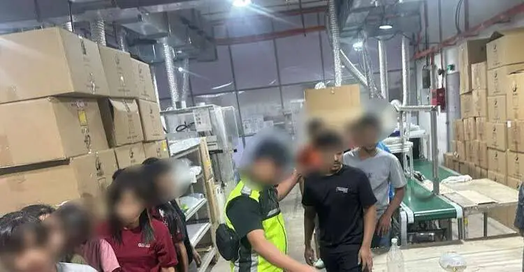 মালয়েশিয়ায় ৪৫ বাংলাদেশিসহ ১২৩ অভিবাসী শ্রমিক আটক